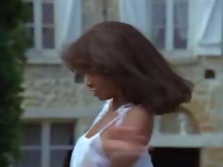 Petites culottes chaudes et mouillees 1982: brezplačno porno 0e