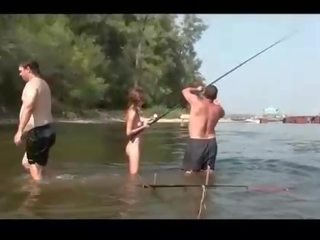 Nackt fishing mit sehr schön russisch teenager elena