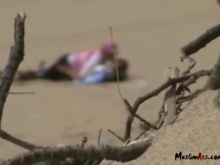 Moroccan hija mademoiselle ngón trong bãi biển