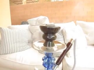 Coqueta fumando mqmf lila personable